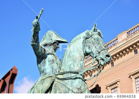 Statue of Karl XIV Johan (Stockholm). This equestrian statue shows Karl XVI as he arrived in Stockholm in 1810. Statue of Karl XIV Johan (Stockholm). This equestrian statue shows Karl XVI as he arrived in Stockholm in 1810. 69964838