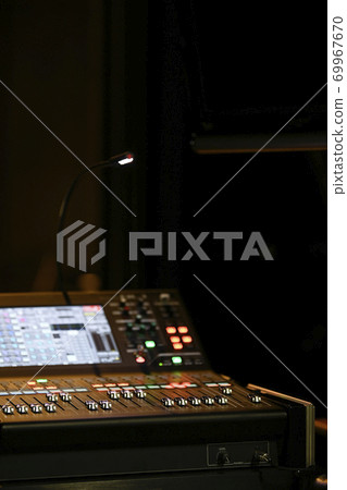 Stage sleeve acoustic control panel Stage sleeve acoustic control panel 69967670