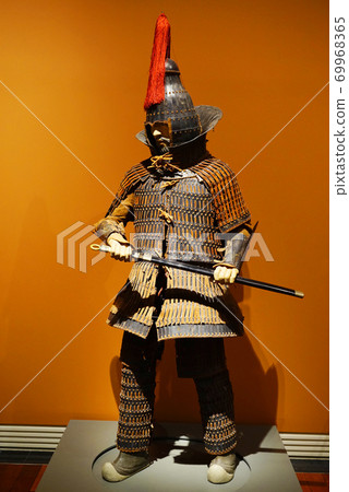 Gaya Samurai 69968365