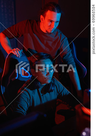 Gamers in computer club 69968584