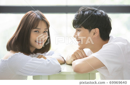 Couples Portrait Couples Portrait 69969640