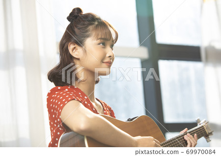 婦女生活方式放鬆 婦女生活方式放鬆 69970084