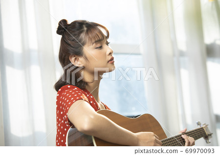 婦女生活方式放鬆 婦女生活方式放鬆 69970093