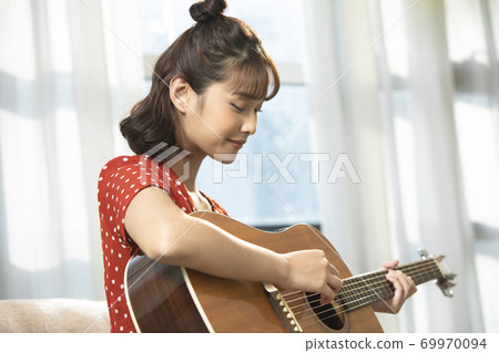 婦女生活方式放鬆 婦女生活方式放鬆 69970094