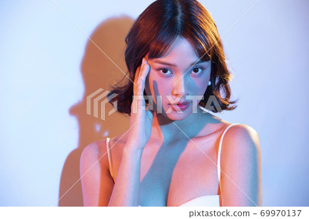 Female beauty portrait Female beauty portrait 69970137