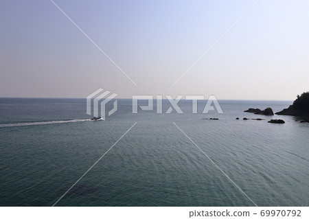 海上和水上船 海上和水上船 69970792