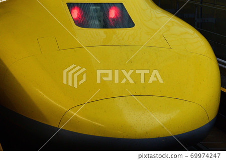 Doctor yellow Doctor yellow 69974247