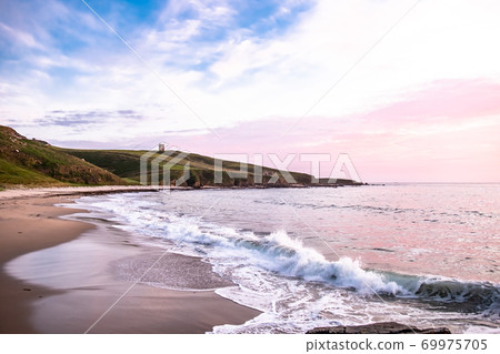 Beautiful sunset on Maghery beach in Co. Donegal Beautiful sunset on Maghery beach in Co. Donegal 69975705
