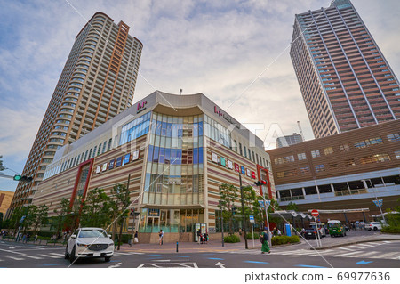 川崎市中原區東三丁目東急東橫線武藏小杉站前橫穿 川崎市中原區東三丁目東急東橫線武藏小杉站前橫穿 69977636