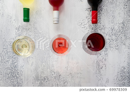 Wine lover background 69978309