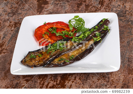 Grilled eggplant with bell pepper Grilled eggplant with bell pepper 69982239