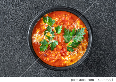Bowl of lentil soup Bowl of lentil soup 69982991