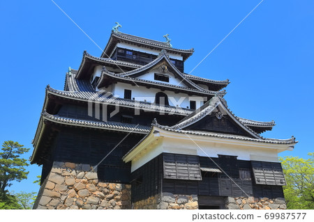 [島根縣]天氣晴朗的松江城（國寶） 69987577