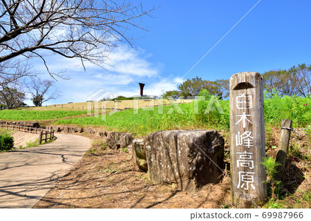 Shirakimine Plateau, overlooking Isahaya Bay and Mt. Unzen, Shirakiminemachi, Isahaya City, Nagasaki Prefecture Shirakimine Plateau, overlooking Isahaya Bay and Mt. Unzen, Shirakiminemachi, Isahaya City, Nagasaki Prefecture 69987966
