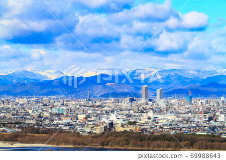 岐阜市，岐阜站前的摩天大樓風光 69988643