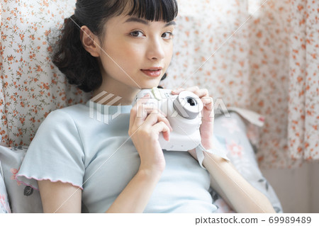 Woman lifestyle relax 69989489