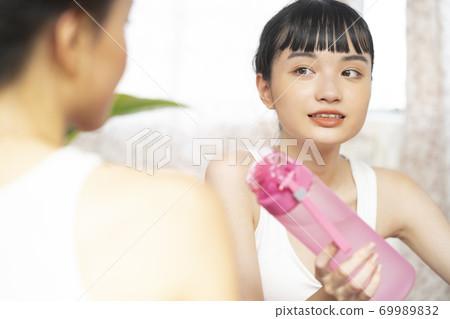 女人的生活方式 女人的生活方式 69989832