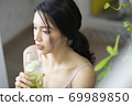 Women's lifestyle relaxing diet detox 69989850