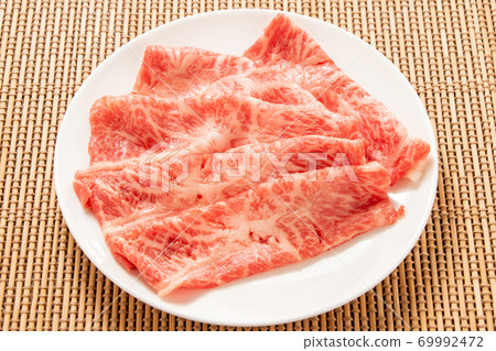 "Blade steak" is considered to be a rare part of beef. (For shabu-shabu) 69992472
