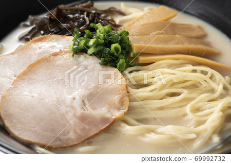 Tonkotsu Ramen Tonkotsu Ramen 69992732
