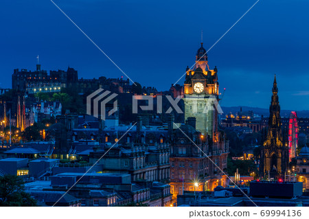 Edinburgh Castle with Cityscape from Calton Hill at dusk Scotland UK Edinburgh Castle with Cityscape from Calton Hill at dusk Scotland UK 69994136
