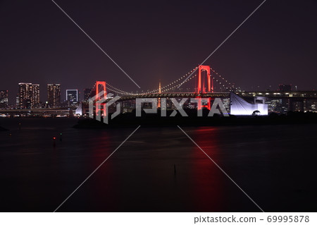 Night view of Tokyo Rainbow Bridge Red Night view of Tokyo Rainbow Bridge Red 69995878