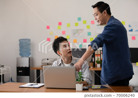Startup of Business man in casual meeting and working together for discussion and brainstroming to get ideas or marketing solution 70006240