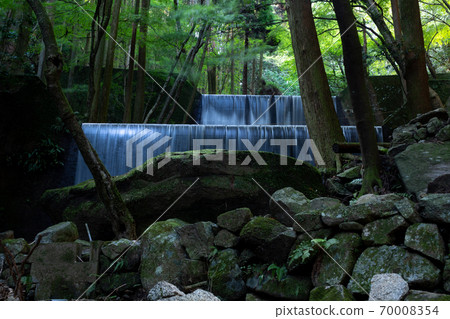 A beautifully made waterfall that flows like a white thread A beautifully made waterfall that flows like a white thread 70008354