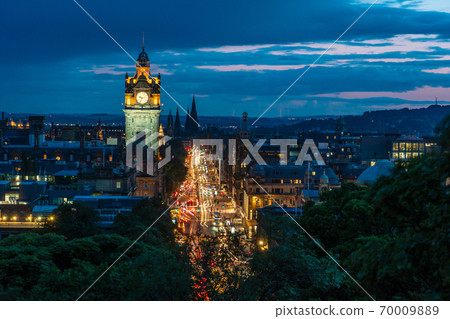Edinburgh Castle with Cityscape from Calton Hill at dusk Scotland UK Edinburgh Castle with Cityscape from Calton Hill at dusk Scotland UK 70009889