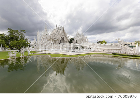 White temple in Chiang Rai Wat Rong Khun 70009976