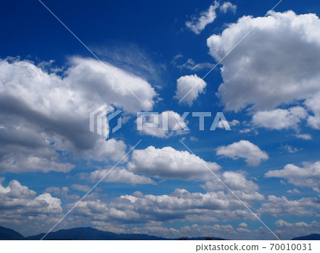 藍天和雲彩 藍天和雲彩 70010031