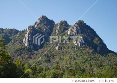 Mikuradake autumn leaves 70010370