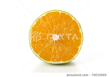Sliced blue sliced oranges 70010989