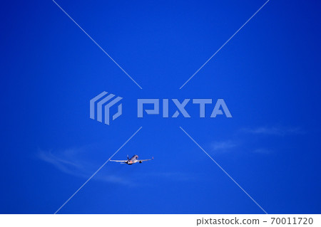 A takeover aircraft 70011720