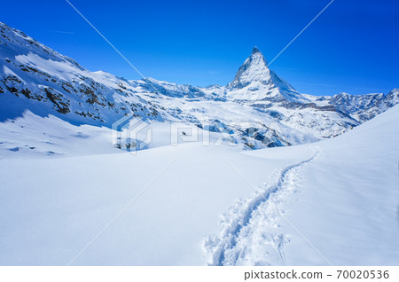 Panoramic beautiful view of snow mountain Matterhorn peak, Zermatt, Switzerland. 70020536