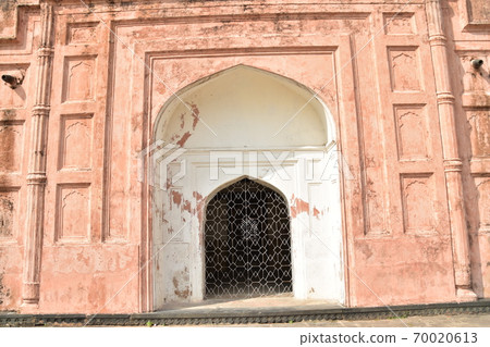 Bangladesh's Dhaka Unfinished Castle Ruins Lalbagh Fort Historical Old Mausoleum Brick Red-Brown Exterior 70020613