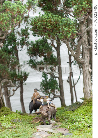 a Bonsai and Penjing landscape with miniature. 70022406