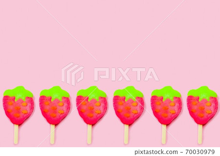 Fruit colorful Ice cream pattern/ice cream stick on pastel pink background, Soda and Strawberry and Lemon Ice cream 70030979