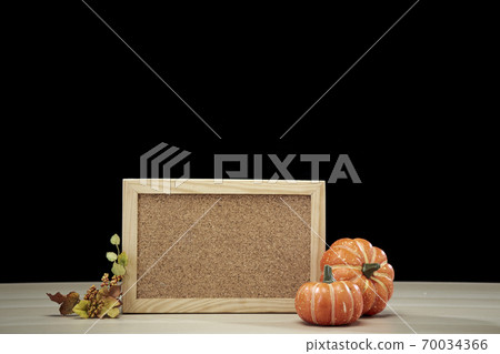 Halloween decoration pumpkin and Frame wooden Halloween decoration pumpkin and Frame wooden 70034366