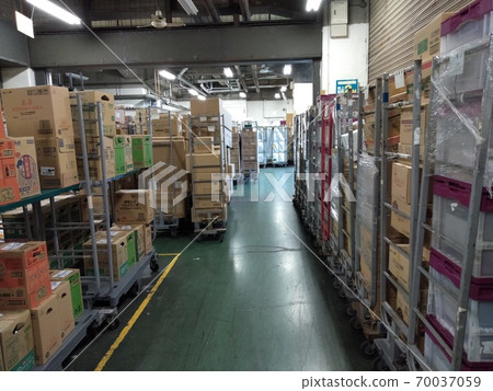 Warehouse Warehouse 70037059