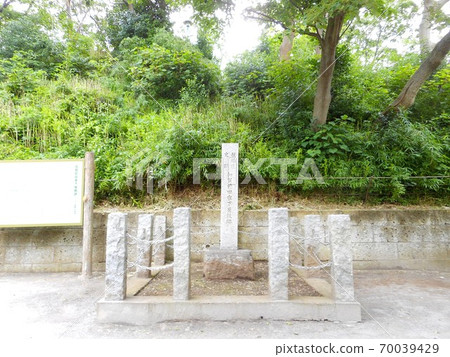 The ruins of the Maeda family residence of the Kaga clan 70039429