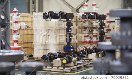 Oil and Gas Wellhead tree equipment production plant. Modifications of wellhead fittings. Modern tendencies of machine engineering. Equipment for wellhead conncetion of oil and gas wells. Oil and Gas Wellhead tree equipment production plant. Modifications of wellhead fittings. Modern tendencies of machine engineering. Equipment for wellhead conncetion of oil and gas wells. 70039881