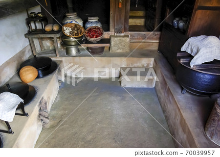 Folk village walk 70039957