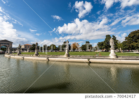 Prato della Valle - Famous Town square in Padua Veneto Italy 70042417