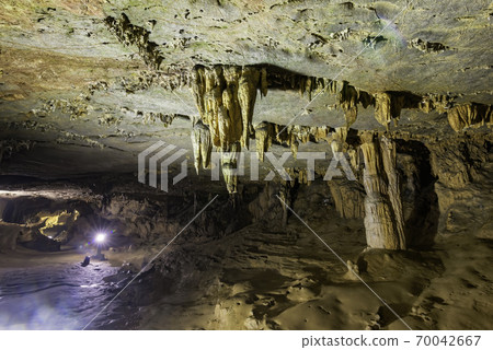 The Nguom Ngao Cave at Cao Bang in Vietnam The Nguom Ngao Cave at Cao Bang in Vietnam 70042667