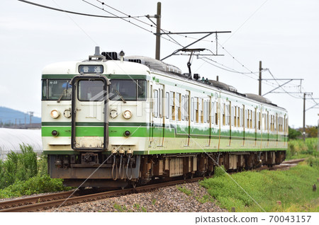 越後線淡路分流JR東日本115系列N35編隊（新潟） 70043157