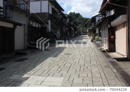 [Toyama Prefecture] Owara Kaze no Bon The old townscape of Etchu-Yatsuo 70044226