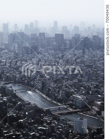 Scenery of downtown Tokyo where the Sumida River flows and skyscrapers in central Tokyo 70049436