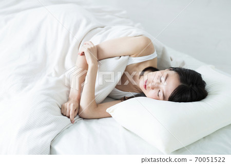 Women wake up in the morning wake up lifestyle Women wake up in the morning wake up lifestyle 70051522