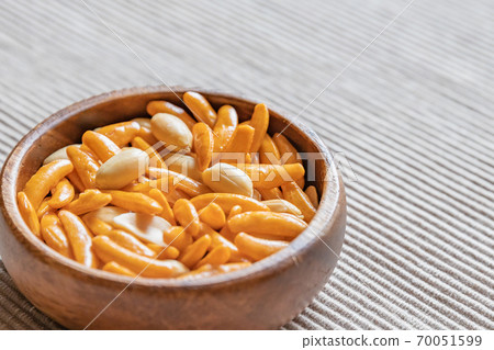 Persimmon seeds and peanuts Persimmon seeds and peanuts 70051599